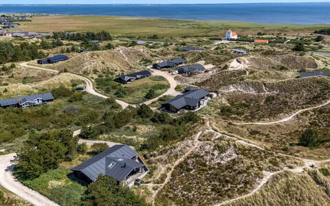 Sila - 800M from the Sea: Grass, House, Roof, Home, Cottage, Shrub, Land Lot, Rural Area, Farmhouse, Groundcover