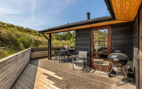 Sila - 800M from the Sea: Grass, House, Roof, Home, Cottage, Shrub, Land Lot, Rural Area, Farmhouse, Groundcover