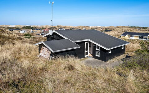 Vina - 200M to the Fjord: Cottage, Shed, Hut, Farmhouse, Prairie, Shack, Barn, Log Cabin, Garden Buildings