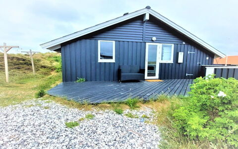 Clara - 500M from the Sea: House, Roof, Home, Cottage, Shed, Garden Buildings, Siding, Yard, Log Cabin, Hut