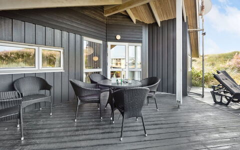 Clara - 500M from the Sea: House, Roof, Home, Cottage, Shed, Garden Buildings, Siding, Yard, Log Cabin, Hut