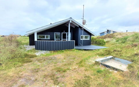 Clara - 500M from the Sea: House, Roof, Home, Cottage, Shed, Garden Buildings, Siding, Yard, Log Cabin, Hut