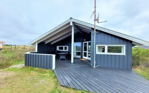 Clara - 500M from the Sea: House, Roof, Home, Cottage, Shed, Garden Buildings, Siding, Yard, Log Cabin, Hut