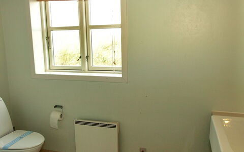 Swanja - from the Sea: Toilet Seat, Plumbing Fixture, Toilet, Bathroom, Floor, Flooring, Interior Design, Room, Plumbing, Sash Window