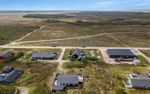 Arbnora - 400M from the Sea: Wood, House, Cottage, Home, Roof, Rural Area, Siding, Log Cabin, Garden Buildings, Hardwood