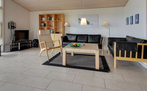 Sorella - 800M from the Sea: House, Roof, Home, Cottage, Shed, Garden Buildings, Siding, Yard, Log Cabin, Hut