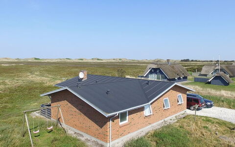 Sorella - 800M from the Sea: House, Roof, Home, Cottage, Shed, Garden Buildings, Siding, Yard, Log Cabin, Hut