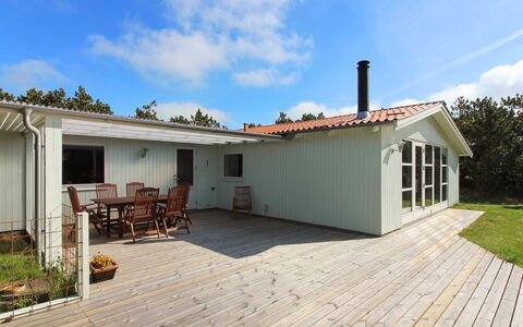 Iver - 600M to the Fjord: House, Roof, Home, Cottage, Shed, Garden Buildings, Siding, Yard, Log Cabin, Hut