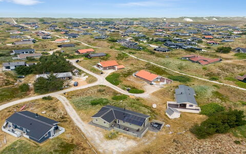 Drifa - 600M from the Sea: Roof, Land Lot, Cottage, Home, Rural Area, Shed, Siding, Garden Buildings, Log Cabin, Hut