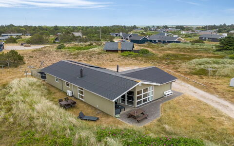 Drifa - 600M from the Sea: Roof, Land Lot, Cottage, Home, Rural Area, Shed, Siding, Garden Buildings, Log Cabin, Hut