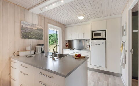 Steffen - 450M to the Fjord: Kitchen, Countertop, Wood, Flooring, Interior Design, Kitchen Appliance, Floor, Ceiling, Furniture, Cabinetry