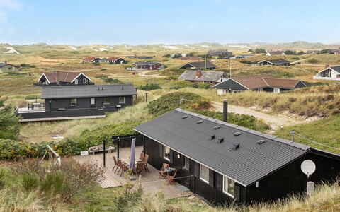 Hélène - 400M from the Sea: Plant Community, Sunlight, Herbaceous Plant, Garden, Plantation, Agriculture, Farm
