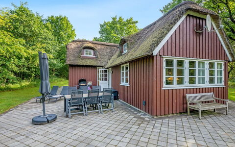 Fina - 15Km from the Sea: Cottage, Home, House, Roof, Porch, Estate, Siding, Garden Buildings, Farmhouse, Yard