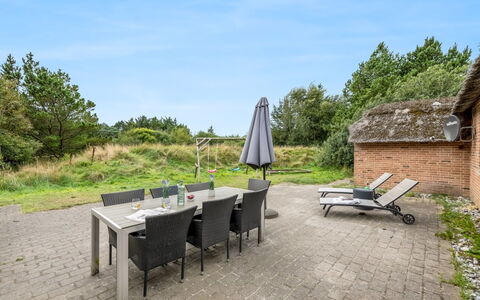 Hedi - 900M from the Sea: House, Roof, Home, Cottage, Shed, Garden Buildings, Siding, Yard, Log Cabin, Hut