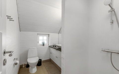 Nilla - 2.1Km from the Sea: Plumbing Fixture, Flooring, Bathroom, Floor, Ceiling, Toilet, Plumbing, Interior Design, Tap, Sink