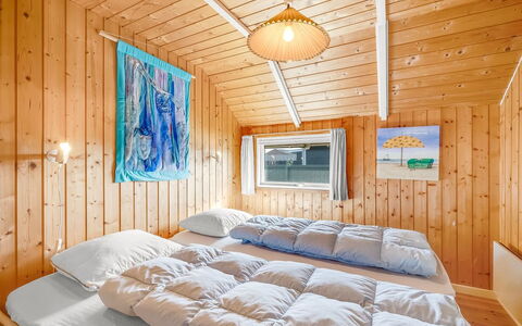 Sofie - 150M from the Sea: Wood, Home, Bedroom, Cottage, Bedding, Log Cabin, Winter, Bed, Freezing, Bed Sheet