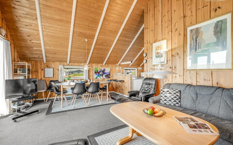 Sofie - 150M from the Sea: Home, House, Cottage, Architecture, Log Cabin, Siding, Freezing, Winter, Porch