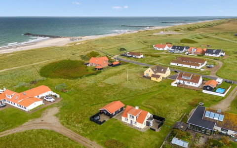 Dietlinde - 100M from the Sea: House, Roof, Home, Cottage, Shed, Garden Buildings, Siding, Yard, Log Cabin, Hut