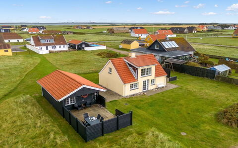 Dietlinde - 100M from the Sea: House, Roof, Home, Cottage, Shed, Garden Buildings, Siding, Yard, Log Cabin, Hut