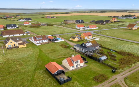 Dietlinde - 100M from the Sea: House, Roof, Home, Cottage, Shed, Garden Buildings, Siding, Yard, Log Cabin, Hut