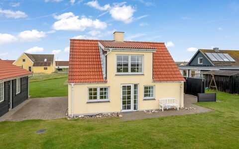 Dietlinde - 100M from the Sea: House, Roof, Home, Cottage, Shed, Garden Buildings, Siding, Yard, Log Cabin, Hut