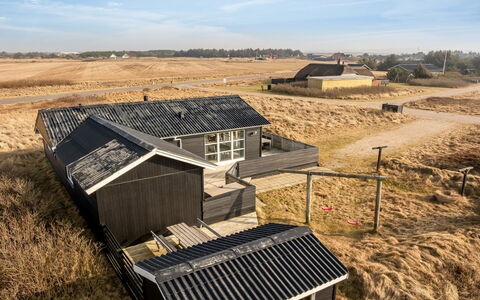 Withger - 300M from the Sea: House, Roof, Home, Cottage, Shed, Garden Buildings, Siding, Yard, Log Cabin, Hut