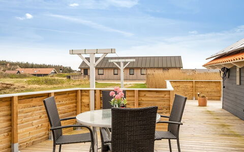 Doris - 150M from the Sea: Roof, Land Lot, Cottage, Home, Rural Area, Shed, Siding, Garden Buildings, Log Cabin, Hut