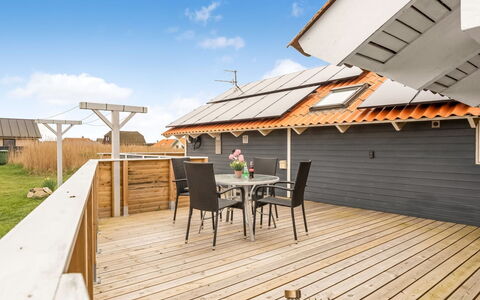 Doris - 150M from the Sea: Roof, Land Lot, Cottage, Home, Rural Area, Shed, Siding, Garden Buildings, Log Cabin, Hut
