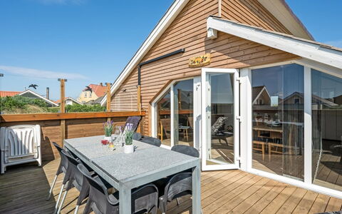 Arla - 200M from the Sea: Wood, Roof, Architecture, Home, House, Cottage, Siding, Hardwood, Slope, Estate