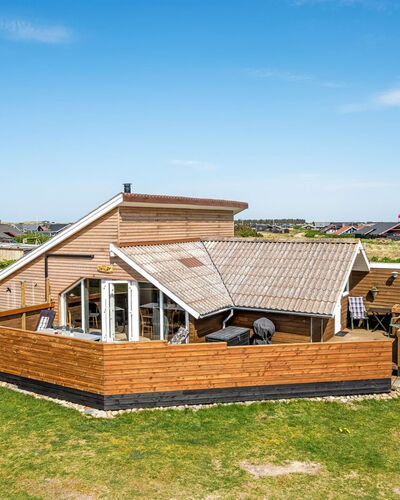 Arla - 200M from the Sea