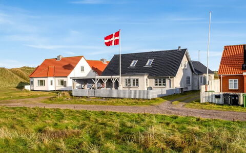 Orvo - 150M from the Sea: Cottage, Shed, Hut, Farmhouse, Prairie, Shack, Barn, Log Cabin, Garden Buildings