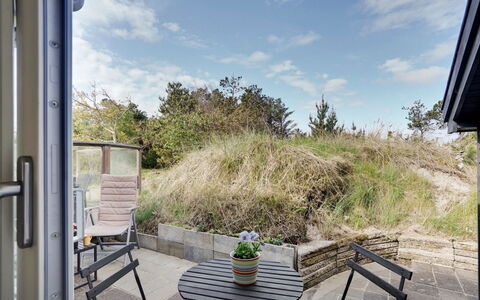 Ninna - 1Km from the Sea: Grass, House, Roof, Home, Cottage, Shrub, Land Lot, Rural Area, Farmhouse, Groundcover