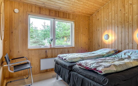 Hereth - 700M from the Sea: Wood, Bedroom, Ceiling, Home, Bedding, Bed, Freezing, Bed Sheet, Bed Frame, Wood Stain