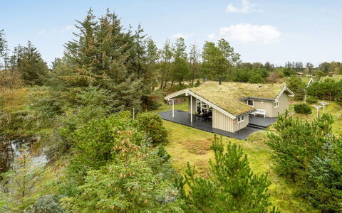 Hereth - 700M from the Sea: Building, House, Window, Home, Roof, Residential Area, Shrub, Cottage, Land Lot