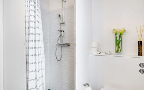 Amine - 700M from the Sea: Bathroom, Wall, Flooring, Interior Design, Floor, Plumbing Fixture, Toilet, Plumbing, Room, Home