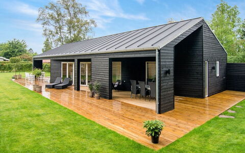 Dorthie - 800M from the Sea: Wood, House, Cottage, Home, Roof, Rural Area, Siding, Log Cabin, Garden Buildings, Hardwood