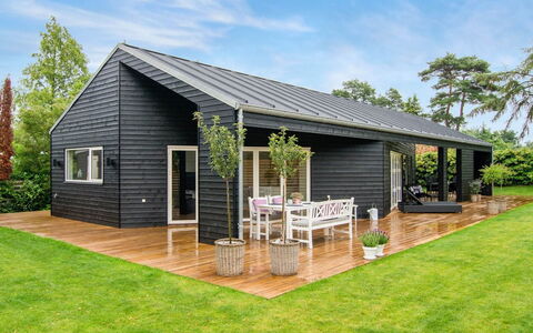 Dorthie - 800M from the Sea: Wood, House, Cottage, Home, Roof, Rural Area, Siding, Log Cabin, Garden Buildings, Hardwood