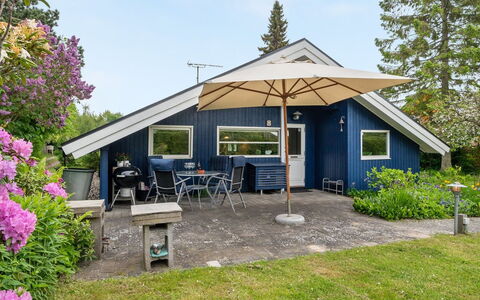 Begitta - 350M from the Sea: Wood, Roof, Architecture, Home, House, Cottage, Siding, Hardwood, Slope, Estate