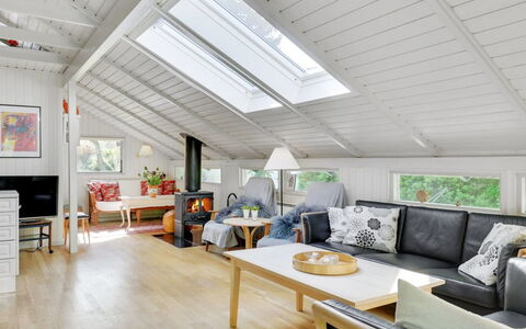 Begitta - 350M from the Sea: Wood, Roof, Architecture, Home, House, Cottage, Siding, Hardwood, Slope, Estate