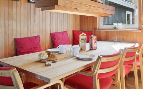 Frode - 400M from the Sea: Wood, House, Cottage, Home, Roof, Rural Area, Siding, Log Cabin, Garden Buildings, Hardwood