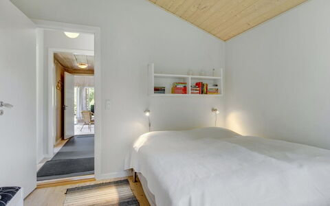 Mile - 260M from the Sea: Wood, Interior Design, Flooring, Ceiling, Floor, Bedroom, Room, Home, Bed, Wood Flooring
