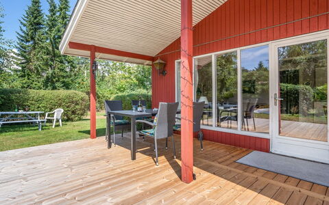 Mile - 260M from the Sea: Grass, Shrub, House, Garden, Home, Cottage, Land Lot, Lawn, Groundcover