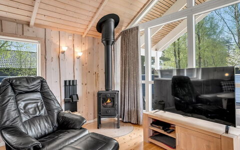 Alger - 800M from the Sea: Wood, Furniture, Flooring, Interior Design, Floor, Lighting, Wood Flooring, Living Room, Home Appliance, Wood-Burning Stove