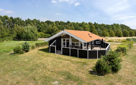 Swanhild - 900M from the Sea: Wood, House, Cottage, Home, Roof, Rural Area, Siding, Log Cabin, Garden Buildings, Hardwood