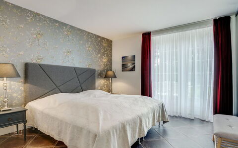 Bertte - 100M from the Sea: Roof, House, Land Lot, Home, Cottage, Estate, Garden Buildings, Shade, Log Cabin, Landscaping