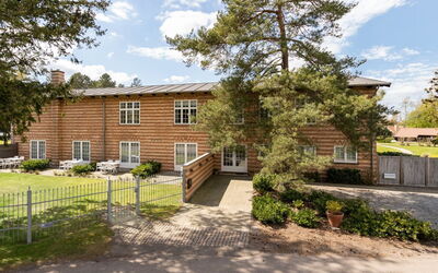 Bertte - 100M from the Sea