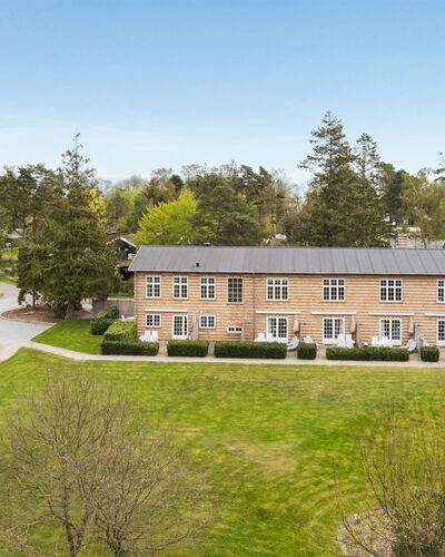 Bertte - 100M from the Sea