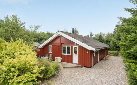 Lyra - 800M from the Sea: Grass, House, Roof, Home, Cottage, Shrub, Land Lot, Rural Area, Farmhouse, Groundcover
