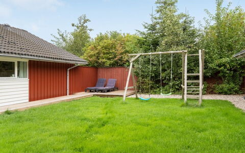 Lyra - 800M from the Sea: Grass, House, Roof, Home, Cottage, Shrub, Land Lot, Rural Area, Farmhouse, Groundcover