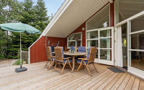 Lyra - 800M from the Sea: Grass, House, Roof, Home, Cottage, Shrub, Land Lot, Rural Area, Farmhouse, Groundcover